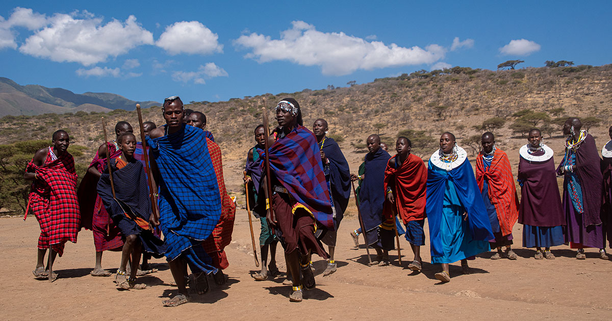 O povo maasai luta pelo direito a ficar nas suas terras. Foto © Ricardo Perna