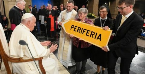 Francisco colocou os migrantes no centro da sua viagem ao coração da Europa O Papa Francisco no encontro com a comunidade católica do Luxemburgo, 26 setembro 2024. Foto Vatican Media