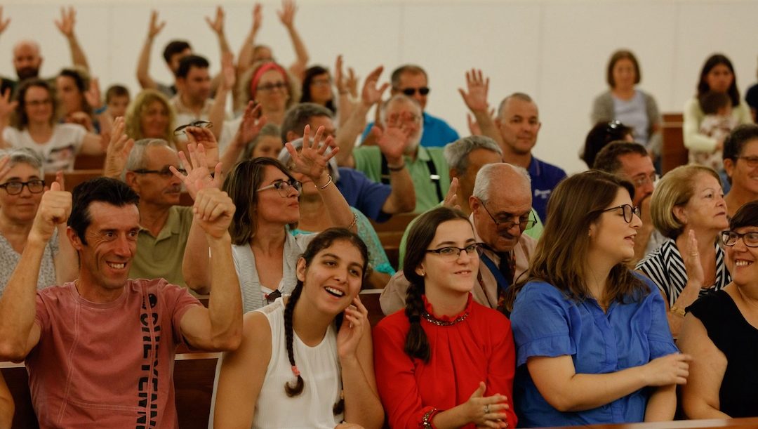 Peregrinação de pessoas surdas inclui bailado contemporâneo aberto ao público