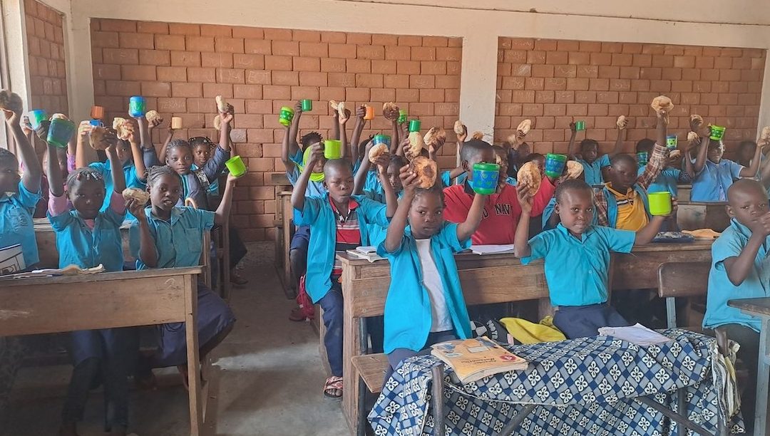 “Assim, já penso melhor”. Mais de mil alunos passam a ter lanche escolar