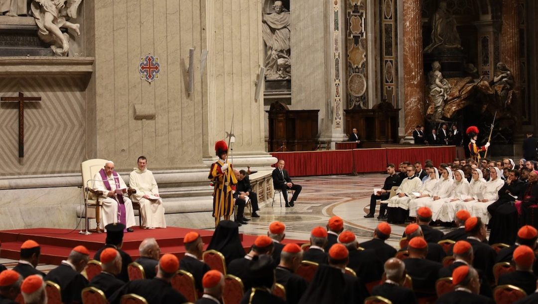 Papa põe a Igreja Católica a chamar os pecados pelo nome e a pedir perdão por eles