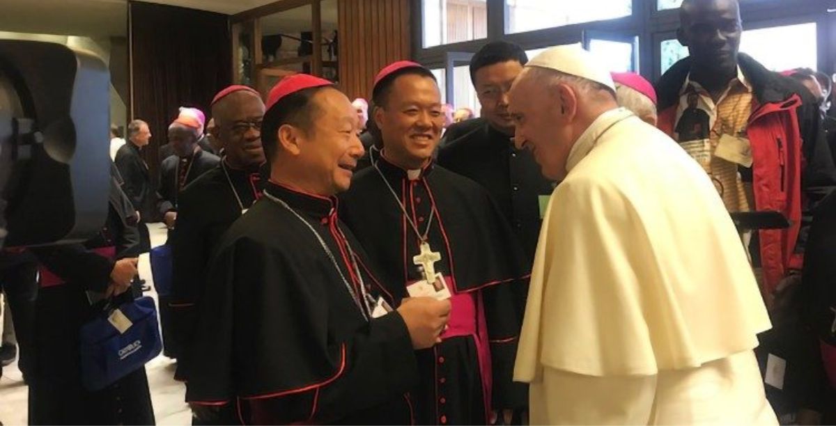 Papa Francisco com bispos chineses. Foto Vatican media