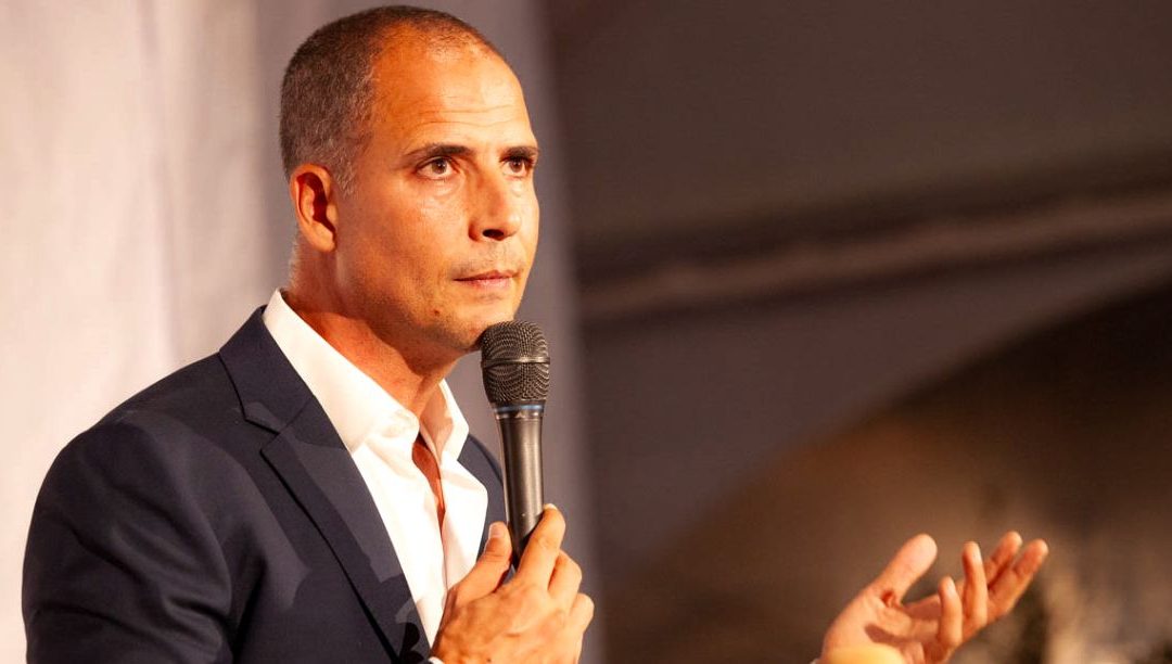 O que é que Ricardo Araújo Pereira está aqui a fazer? – Uma conversa sobre Deus, humor, fé e morte