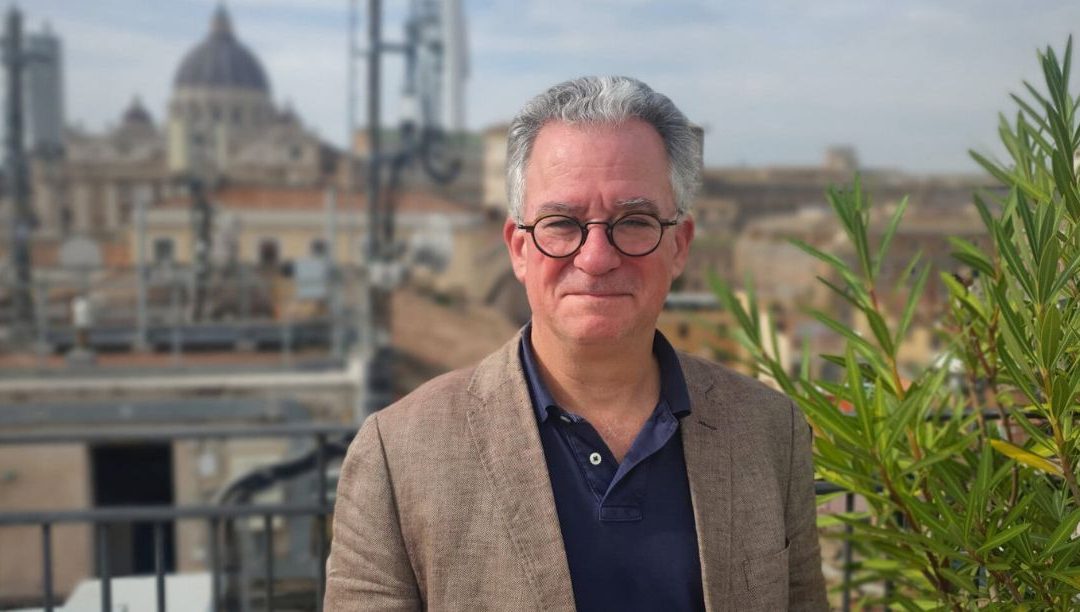 Austen Ivereigh: “A crise dos abusos mostrou a necessidade da conversão radical da Igreja”