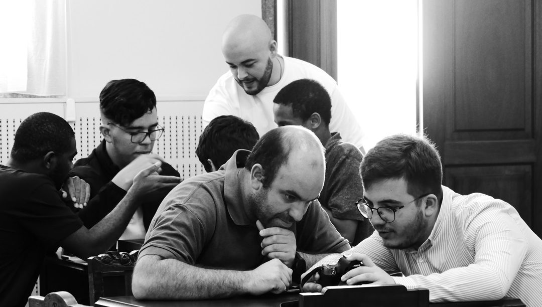 Avô, só homens!? Padres, para quê?