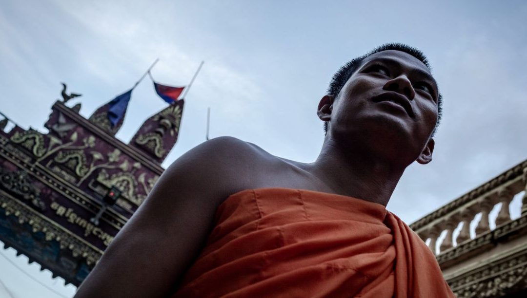Ativistas de direitos humanos denunciam prisão de monges Khmer no Vietname