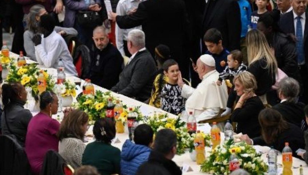 Casas novas, serviços de saúde gratuitos, almoço com o Papa: assim será o Dia Mundial dos Pobres no Vaticano