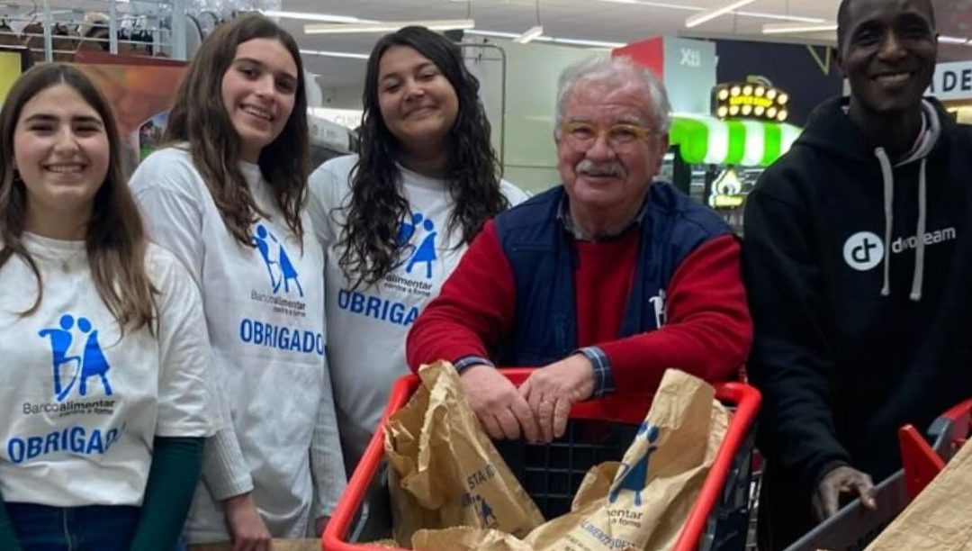 Clientes de supermercados doam 2.213 toneladas de alimentos