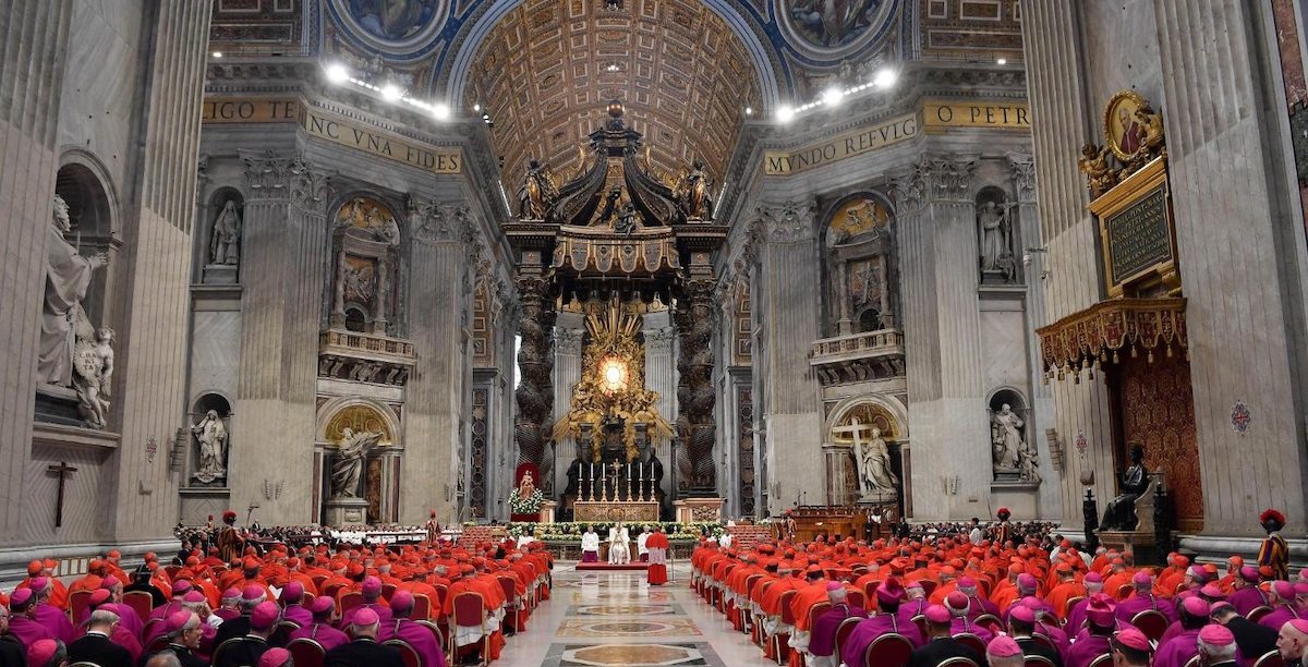 Papa_Francisco_consistorio_Foto-Vatican-Media-4 Papa entregou anel e barrete cardinalício a 21 novos cardeais, no consistório deste fim de semana. Foto © Vatican Media via Agência Ecclesia.