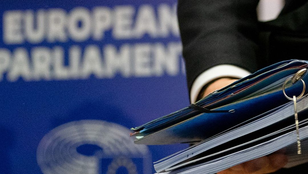 Parlamento Europeu condena “veementemente” governo do Irão por perseguir minorias religiosas