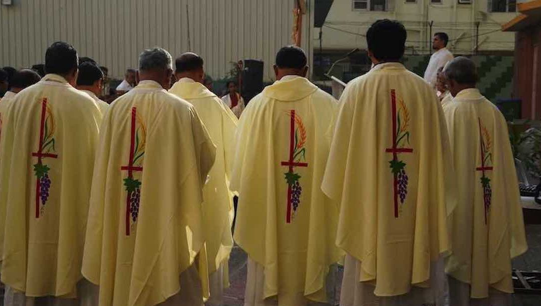 Líderes cristãos exigem fim das limitações da liberdade religiosa e da violência contra as minorias