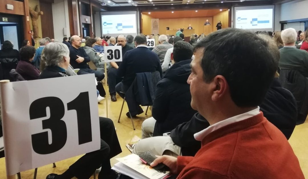 Católicos “cães” pedem prestação de contas, repensar formação nos seminários e mais liderança partilhada