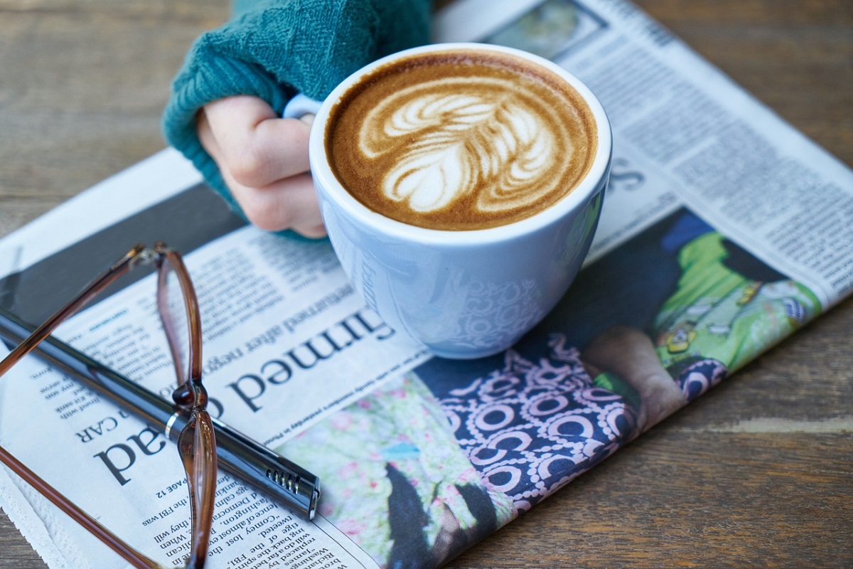 Jornal. Café