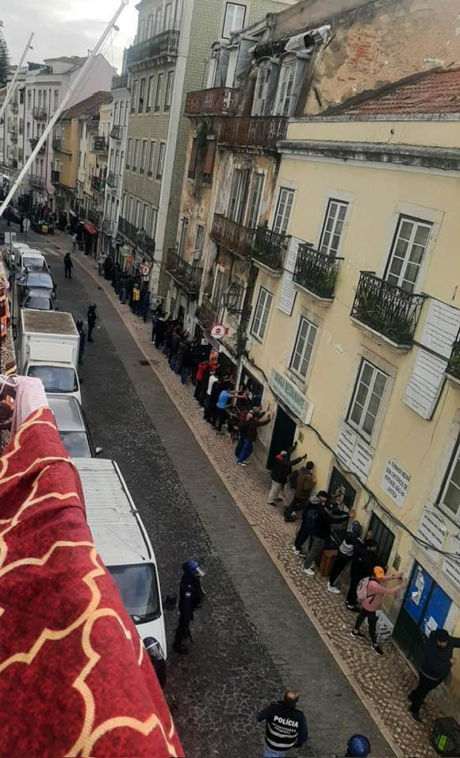 Operação policial no Martim Moniz, 19 dezembro 2024. Foto X JM_Jonet