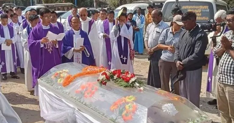 Funeral de padre Donald Martin Ye Naing Win, assassinado em Myanmar. Foto arquidiocese de Mandalay
