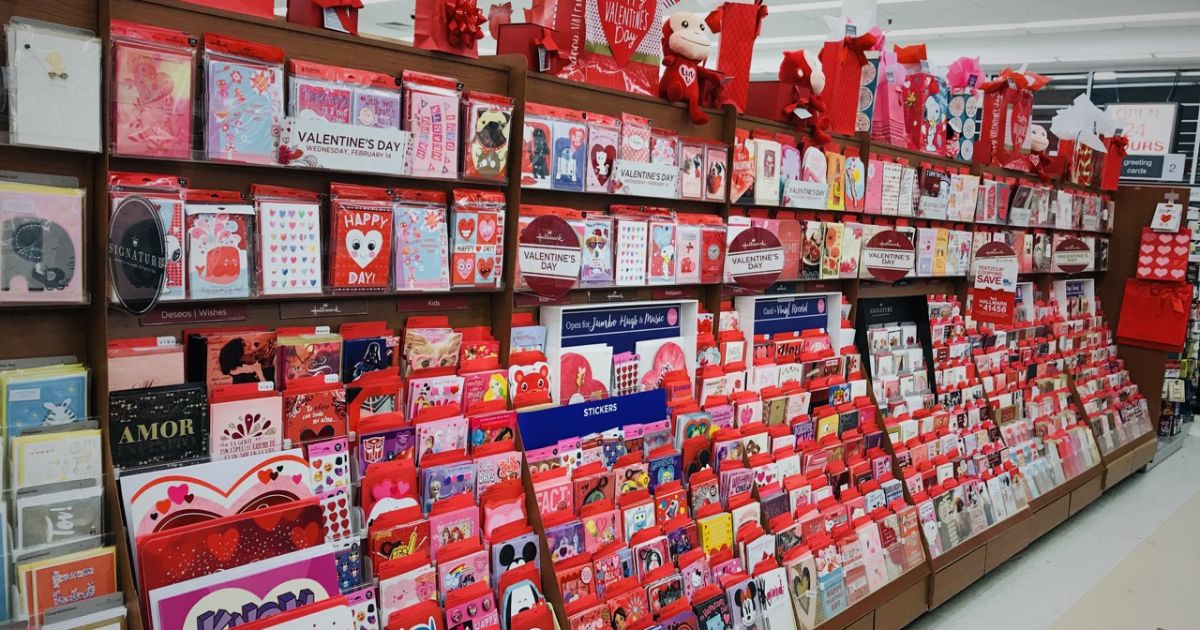 Loja com produtos para o Dia dos Namorados. Foto Celestra