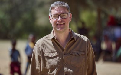 “Nenhum de nós é impotente perante a fome no mundo. Todos podemos escolher alimentar pelo menos uma criança faminta”
