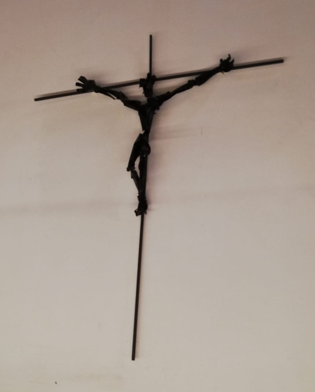 Vasco Pinto de Magalhães, arte, crucifixo, Cristo Explosivo, 1988
