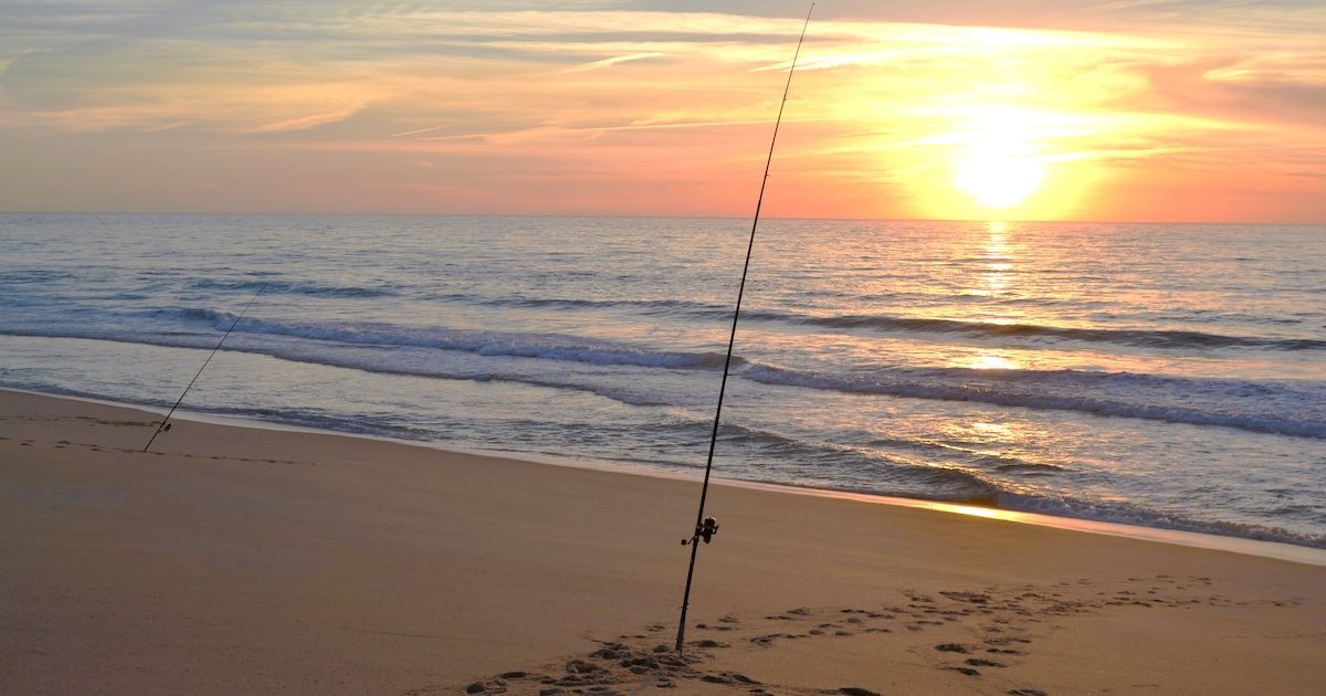 Pôr do sol na praia da Areia Branca, Santiago do Cacém. © Miguel Veiga