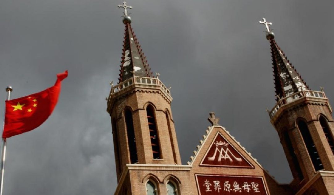 Clandestino ou registado: os riscos que corre o clero na China