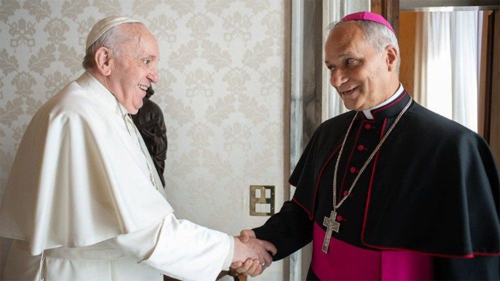 Papa Francisco e Robert Francis Prevost, no Vaticano. Foto Vatican Media