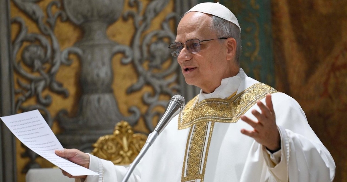 papa missa cardeais