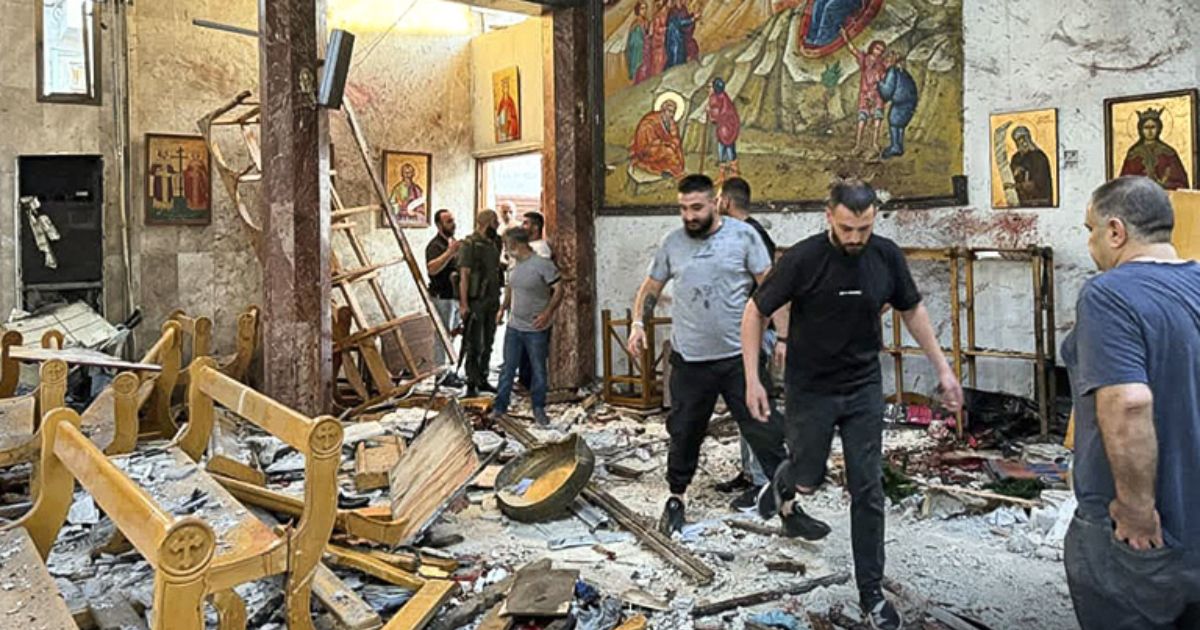 Atentado na igreja Igreja Ortodoxa Grega de Santo Elias, situada no bairro de Dweila, em Damasco, a capital da Síria. Foto Patriarcado Greco-Ortodoxo de Antioquia Atentado na igreja Igreja Ortodoxa Grega de Santo Elias, situada no bairro de Dweila, em Damasco, a capital da Síria. Foto Patriarcado Greco-Ortodoxo de Antioquia