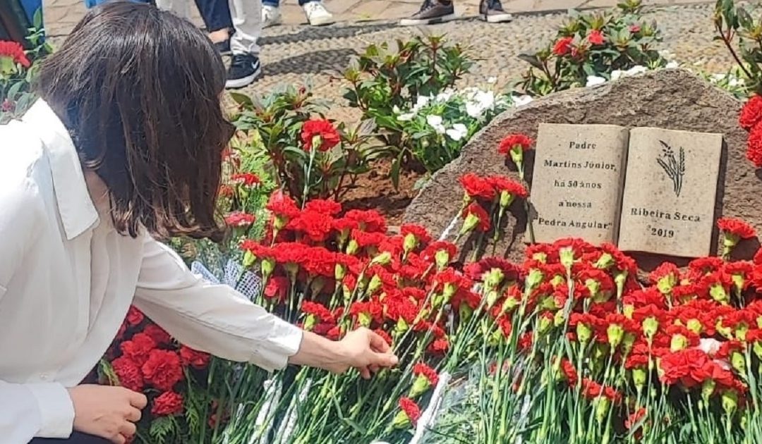 Em dia desigual, o último poema «igual» do Padre Martins Júnior