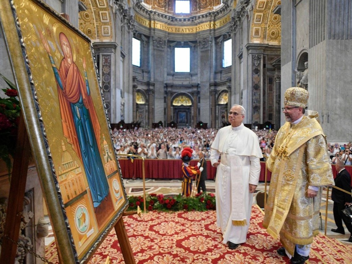 Papa Leão XIV e o arcebispo Sviatoslav Shevchuk, metropolita da Igreja Greco-Católica Ucraniana e arcebispo maior de Kiev-Halyč Shevchuk. Foto © Vatican Media, via Agência Ecclesia.