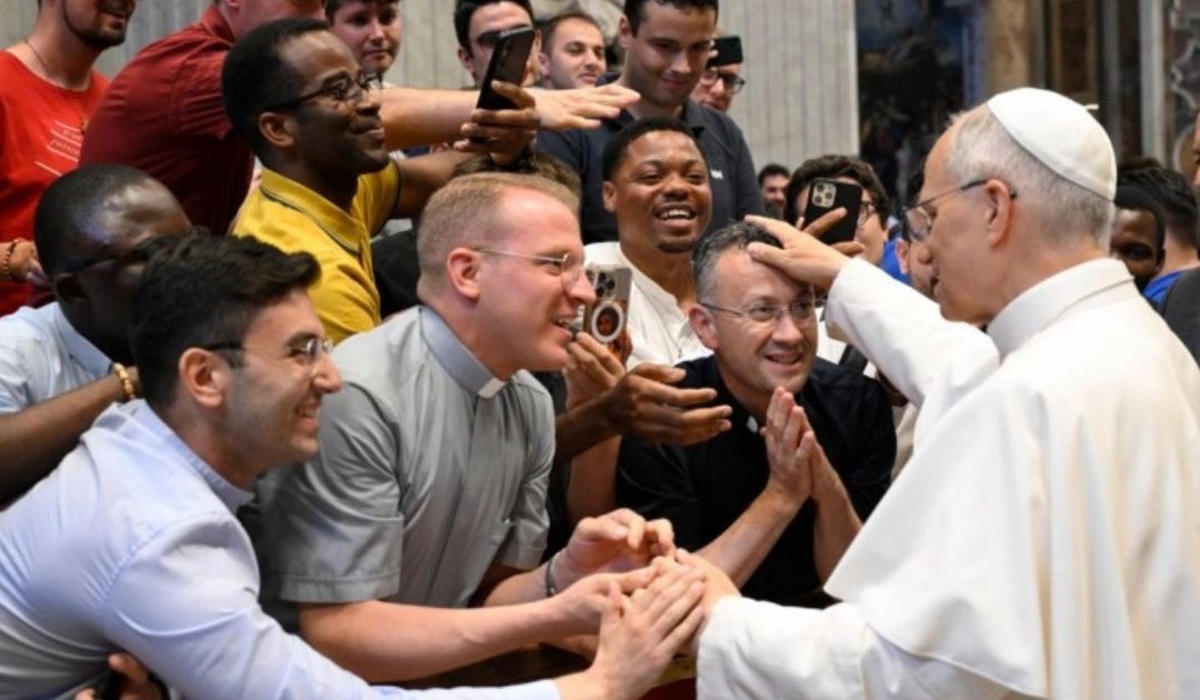 Papa adverte seminaristas para perigos do narcisismo e da sede de poder