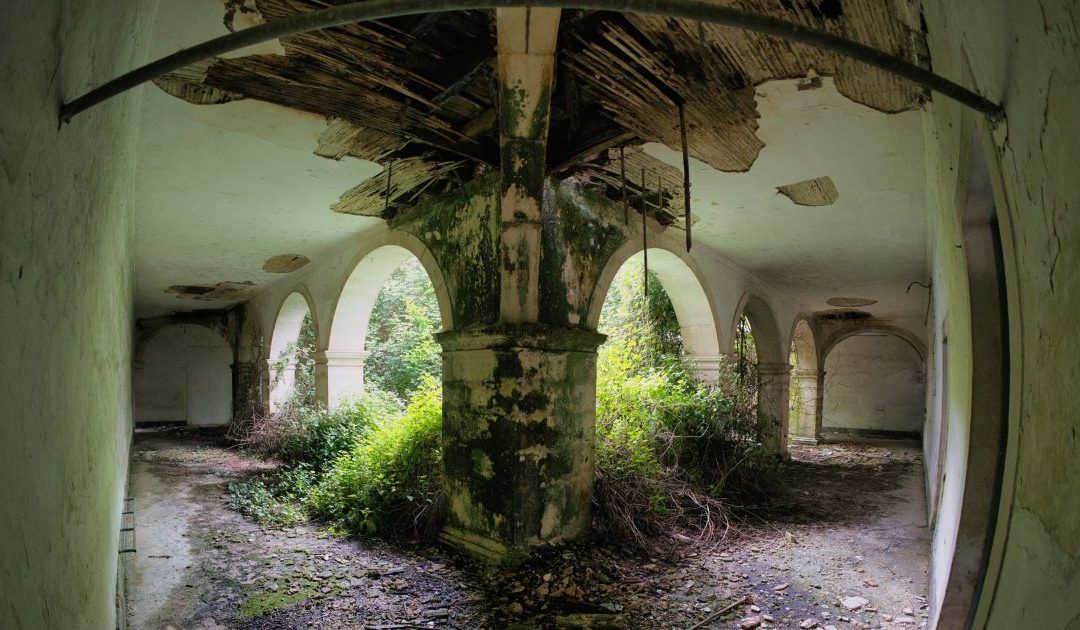 O seminário em ruínas clamou, e Miguel Cardoso fotografou-o