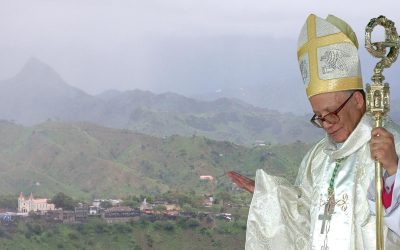 Paulino Évora marcou “a história e a alma” de Cabo Verde e o Governo condecorou-o