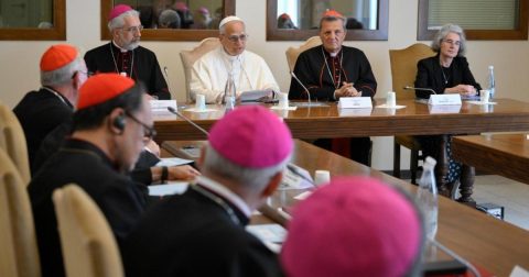 Mais mulheres na formação dos padres e atenção à "presença digital" da Igreja, pedem Grupos de Estudo do Sínodo A reunião do XVI Conselho Ordinário da Secretaria Geral do Sínodo contou com um momento de diálogo com o Papa Leão XIV, 27 junho 2025. Foto Vatican Media