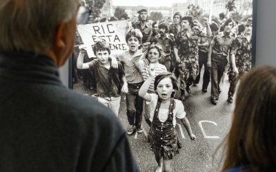 Quando o mundo olhou para a Revolução dos Cravos