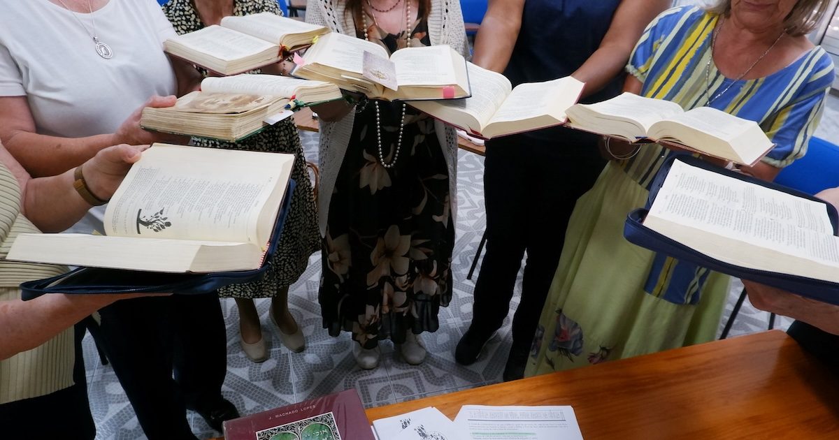 pessoas, conversa, Teresa Sousa, Apresentação de Maria, Montijo, Bíblia,