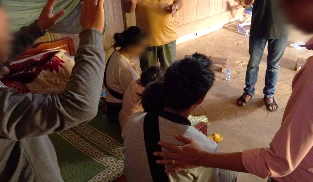 Cristãos expulsos das suas casas no Laos