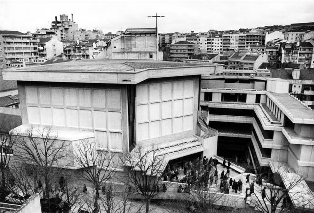 Igreja do Sagrado Coração de Jesus, em Lisboa, projeto de Nuno Teotónio Pereira e Nuno Portas. Foto © Arquivo do Arquiteto Nuno Teotónio Pereira encontra-se à guarda do SIPA – Sistema de Informação para o Património Arquitetónico/Forte de Sacavém