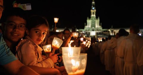 “Acolher migrantes não é uma opção política, é uma exigência evangélica” Peregrinação de agosto 2025. Foto Santuário de Fátima