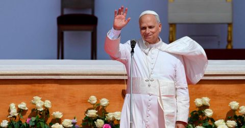 «Comprar, acumular, consumir não basta», alerta Leão XIV na Missa final do Jubileu dos Jovens Papa Leão XIV na eucaristia conclusiva do Jubileu dos Jovens, em Roma. Foto © Vatican Media