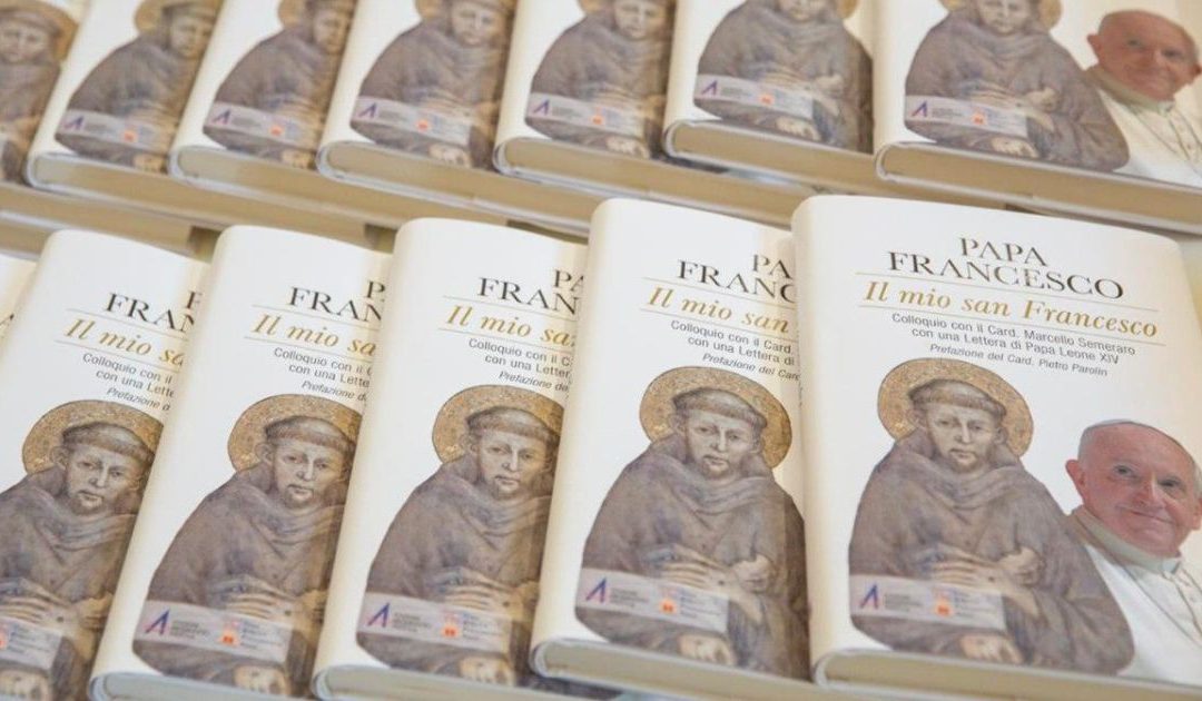 Novo livro “permite quase ouvir novamente a voz do Papa Francisco”