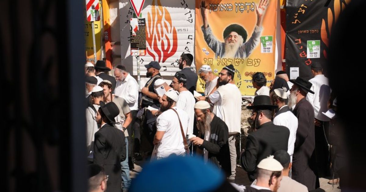 Milhares de judeus estiveram em Uman, na Ucrânia, para celebrar o início de um novo ano. Foto CherkasyAnastasia Stolbova Milhares de judeus estiveram em Uman, na Ucrânia, para celebrar o início de um novo ano. Foto CherkasyAnastasia Stolbova