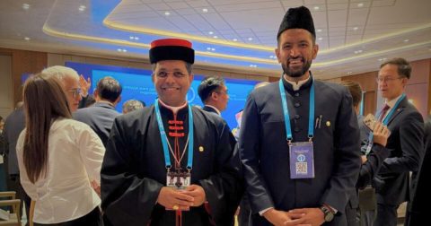 No Cazaquistão, demos mais um passo para promover o diálogo e a paz cardeal indiano George Koovakad, prefeito do Dicastério para o Diálogo Inter-religioso, com imã Marwann Gill no Cazaquistão, set 2025. Foto DR