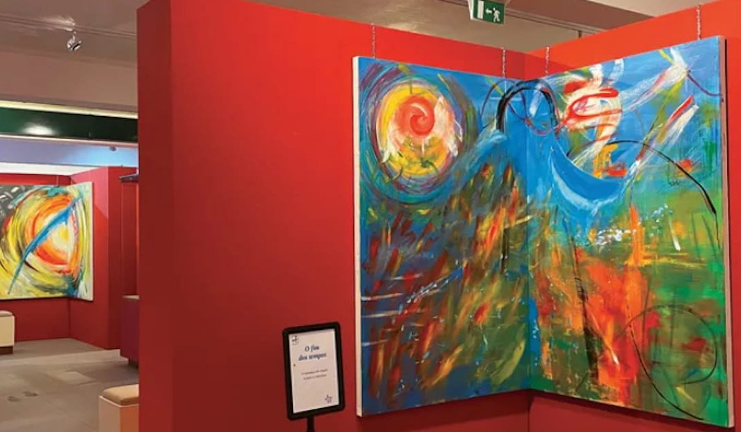 Telas pintadas por religiosos expostas no Consolata Museu