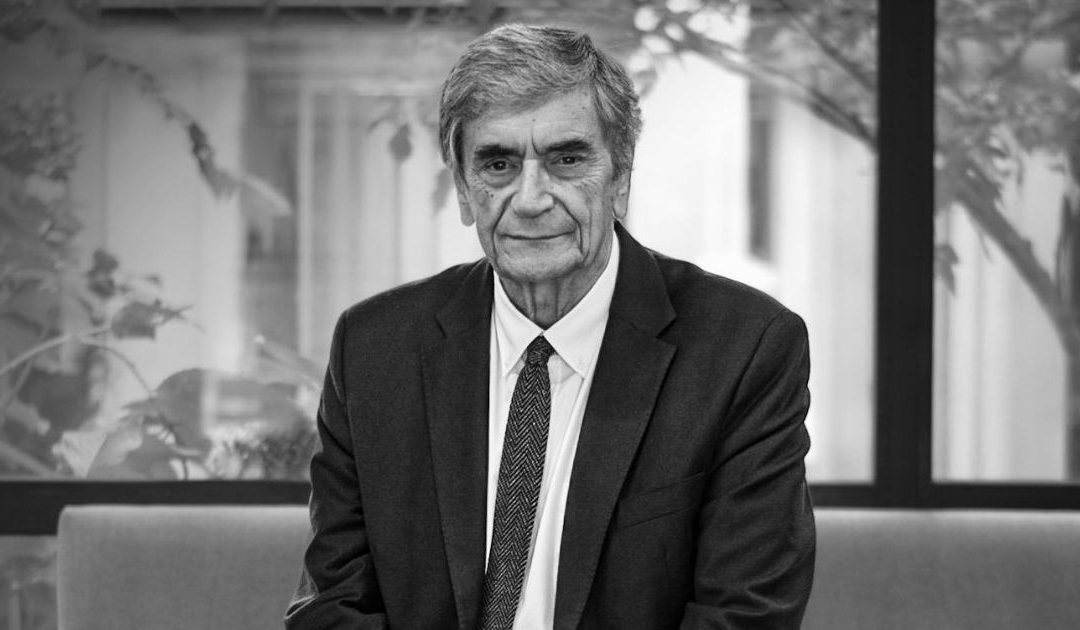 Laborinho Lúcio, o otimista crítico que dispensou discursos e motorista
