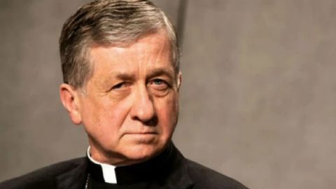 Papa reforça voto de confiança no cardeal de Chicago criticado pelos seus pares Cardeal Blase Cupich de Chicago.