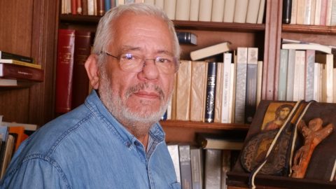 Os católicos falam muito da paz, mas não dão conteúdo nenhum a isso António Matos Ferreira