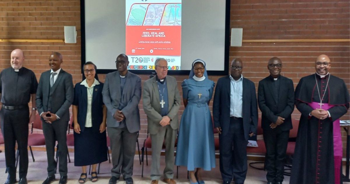 Grupo de representantes religiosos que apresentou o documento ao G20. Fotp DR via Vatican News Grupo de representantes religiosos que apresentou o documento ao G20. Fotp DR via Vatican News