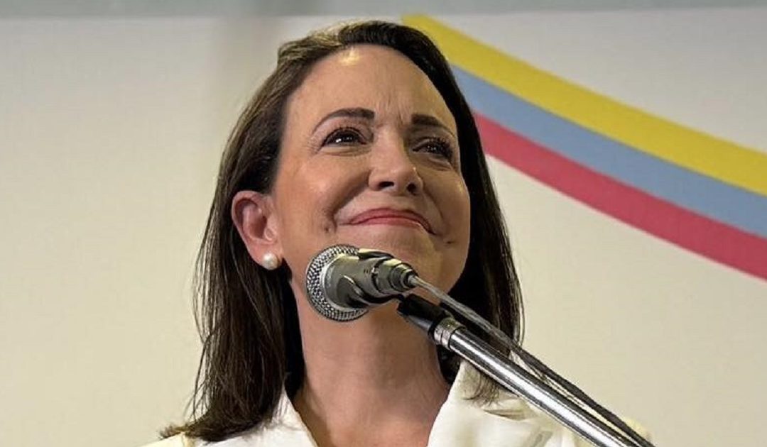 20 anos de luta por eleições livres e justas dão Nobel da Paz a Maria Corina Machado