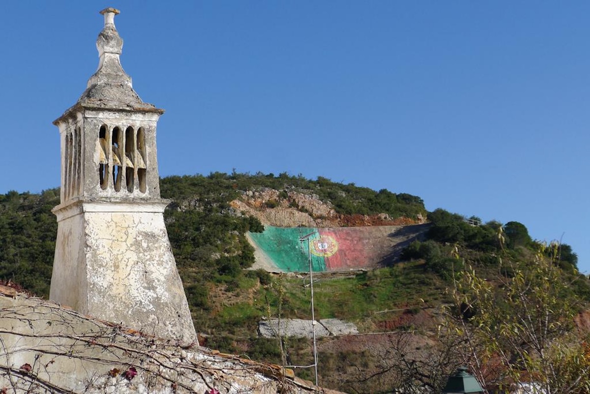 Imagem de "Volta a Portugal", que procura apresentar o retrato de um imaginário geográfico. Foto © Álvaro Domingues