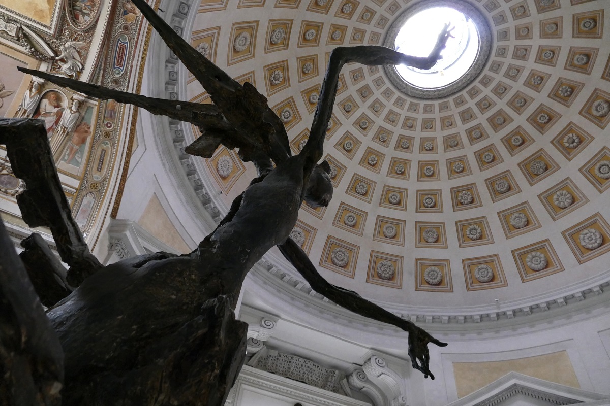 Anjo da luz, de Ernesto Lamagna. Santa Maria degli Angeli e dei Martiri, Roma)